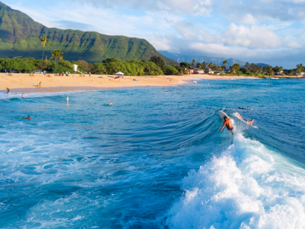 Luxury 4-Bedroom Retreat in Makaha Valley, Oahu - Your Perfect Getaway in Paradise
